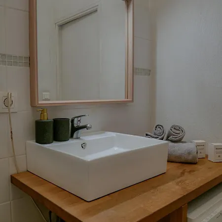 Le Carrefour Matabiau - T2 A La Gare Toulouse