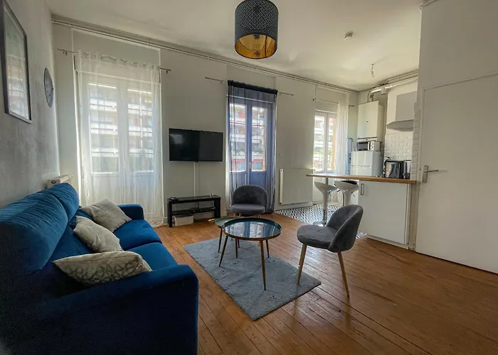 Le Carrefour Matabiau - T2 A La Gare Toulouse